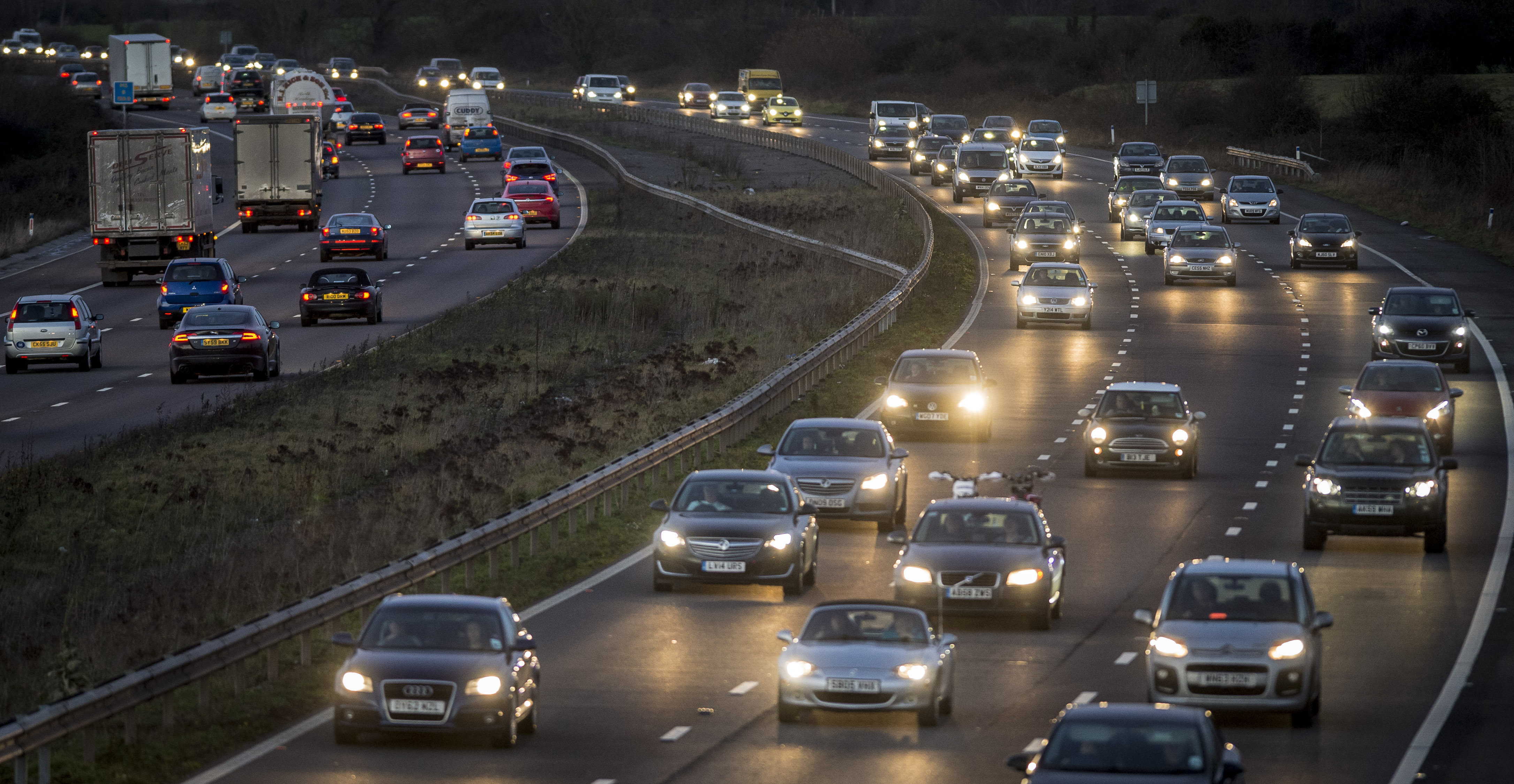 <strong>Drivers told to avoid travelling on these days over Christmas as 1.25 million cars expected on UK roads.</strong>