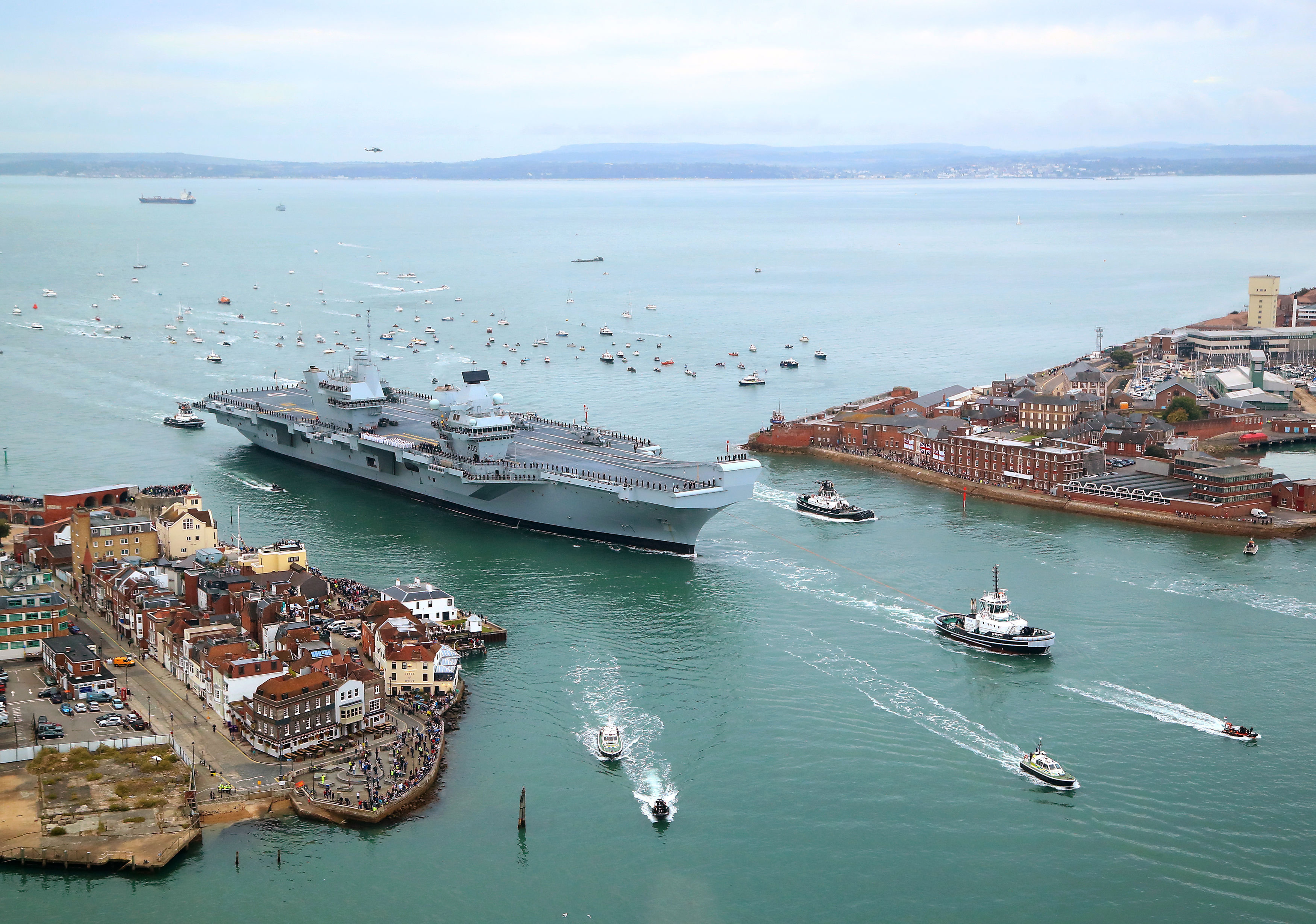 The 65,000-tonne HMS Queen Elizabeth is the largest warship ever built in Britain