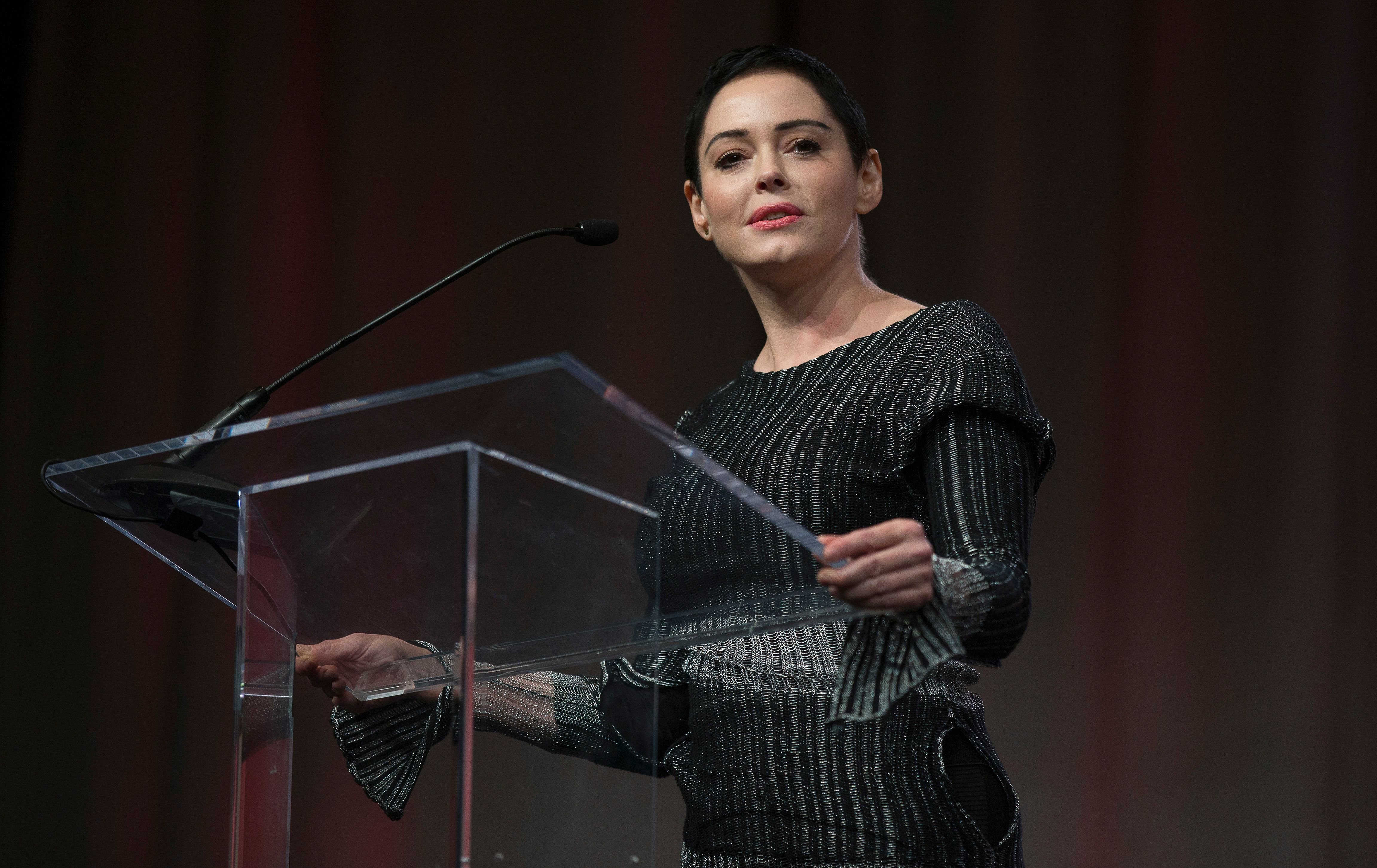 <strong>Rose McGowan</strong>