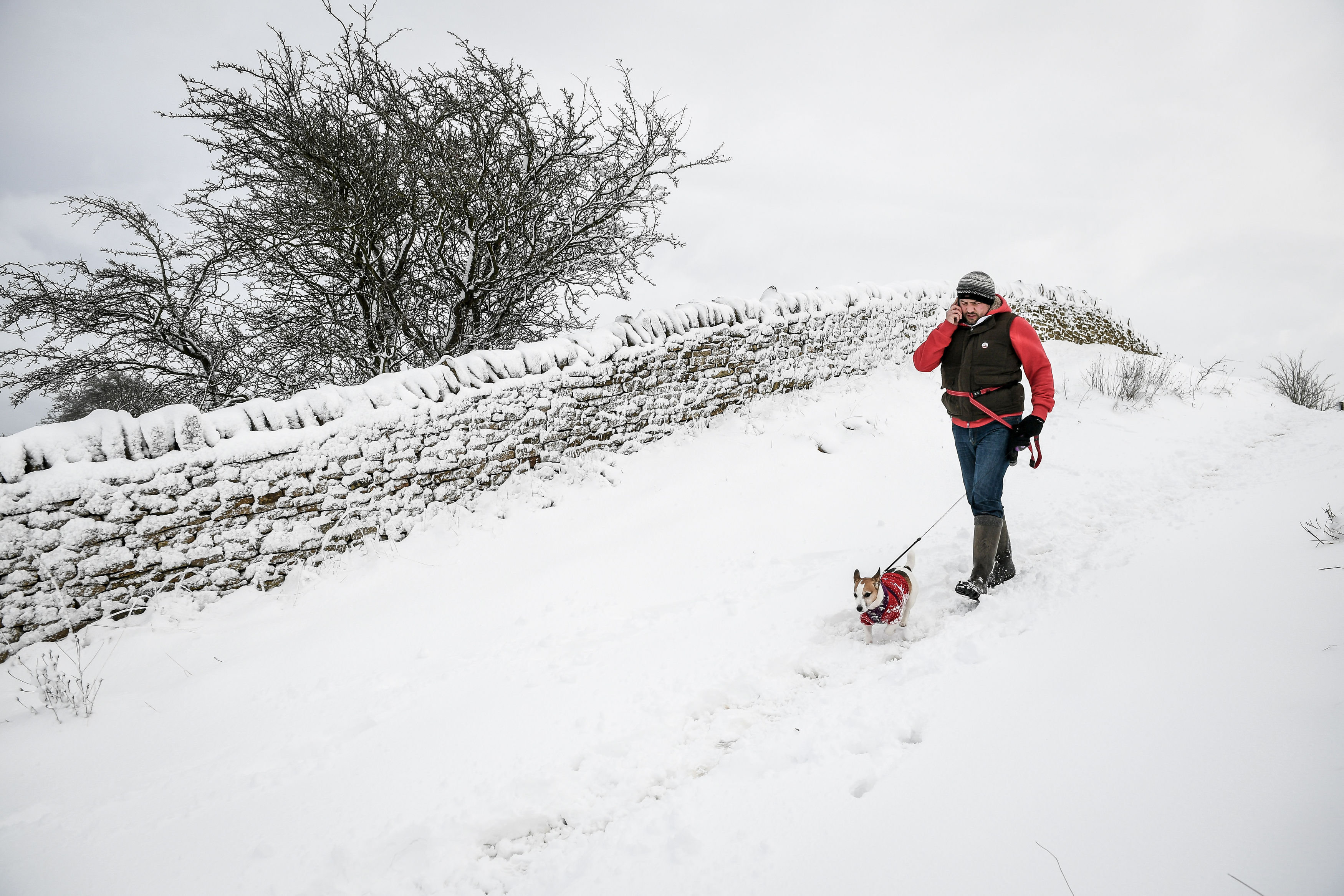 <strong>Snow and ice warnings have been issued for Scotland and Northern Ireland&nbsp;</strong>