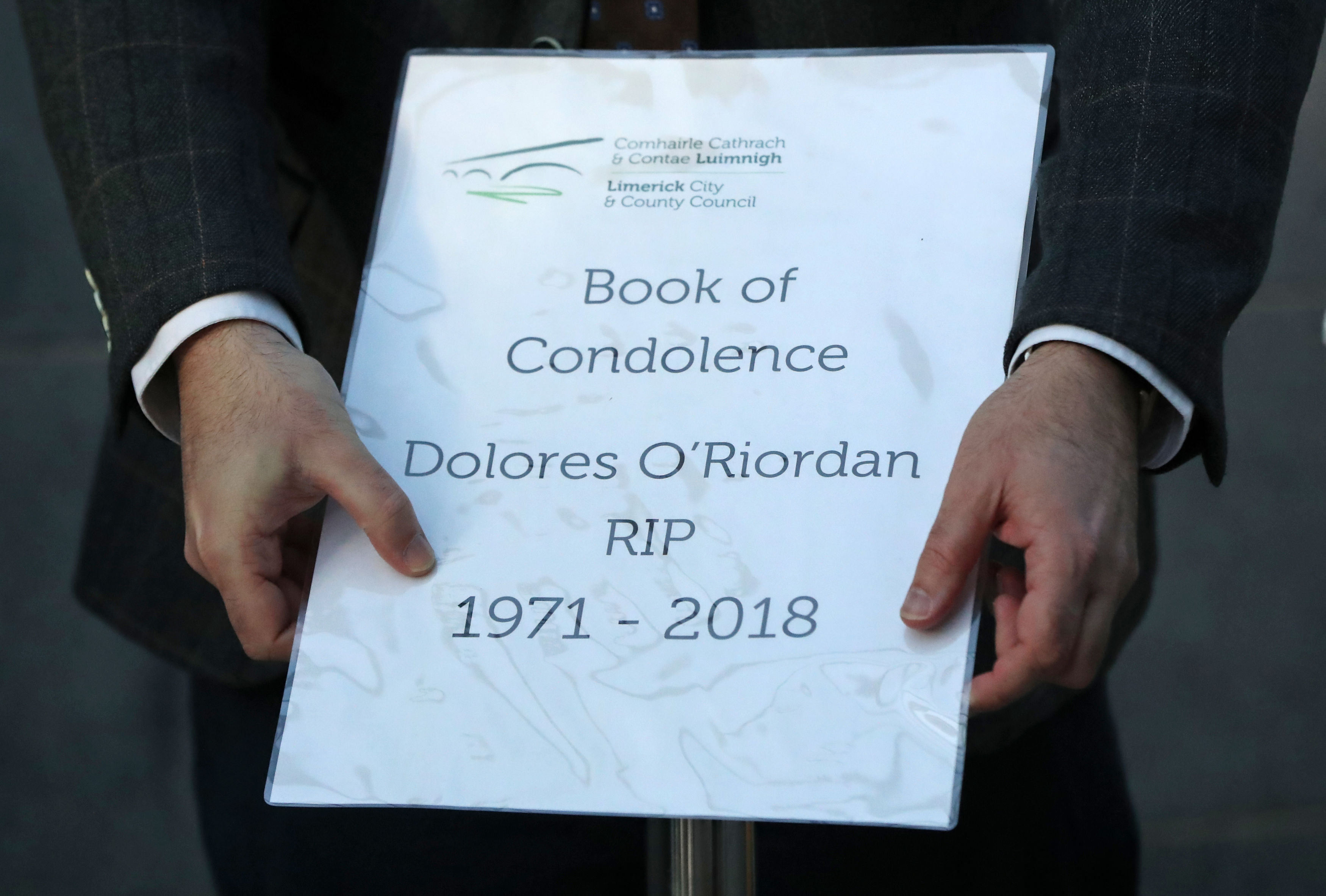 <strong>A book of condolences for Cranberries singer Dolores O'Riordan is opened at Limerick Council offices.</strong>