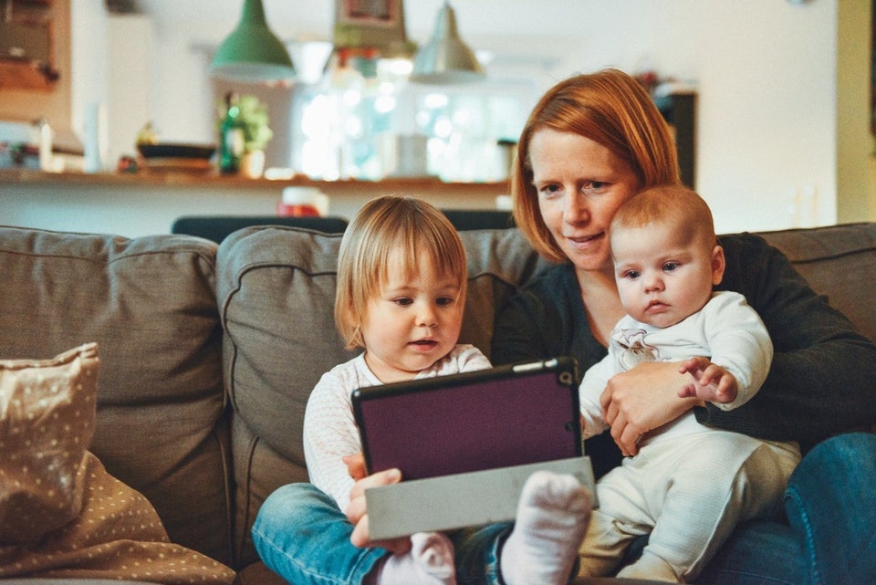 Arbeit und Familie zu vereinbaren ist für viele Beschäftigte nicht leicht. In der Regel reduzieren eher die Mütter ihre Arbeitszeit.