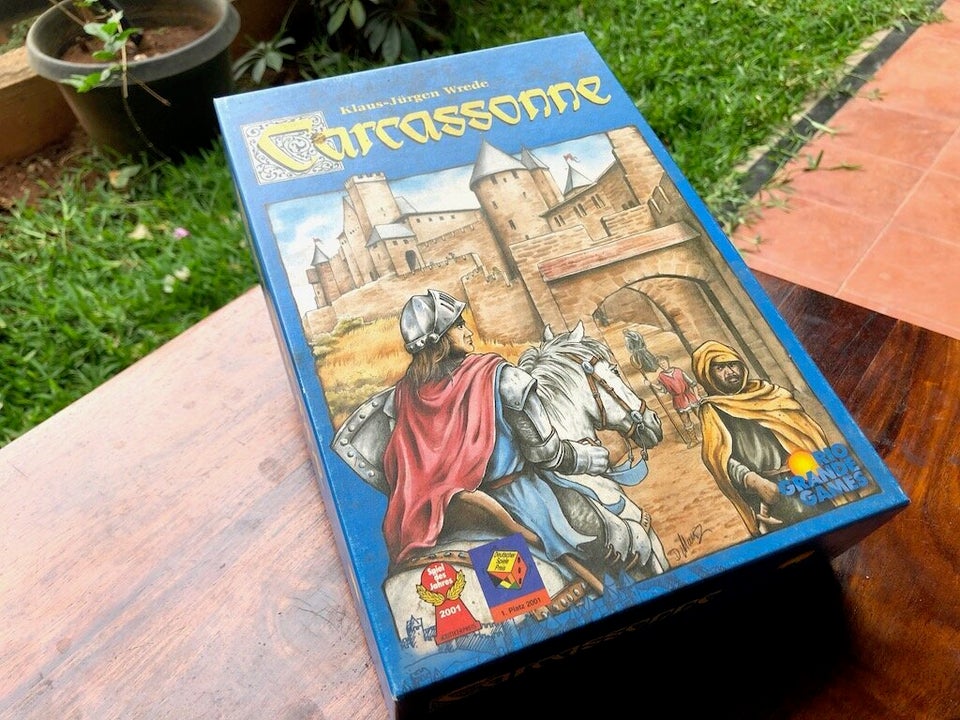 Carcassonne is fun for all ages, and it can be a fun and relaxing game for small groups.