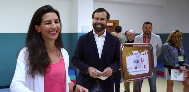 Rocío Monasterio e Iván Espinosa de los Monteros.