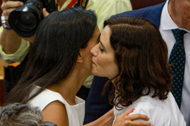 Rocñio Monasterio (Vox) e Isabel Díaz Ayuso (PP).