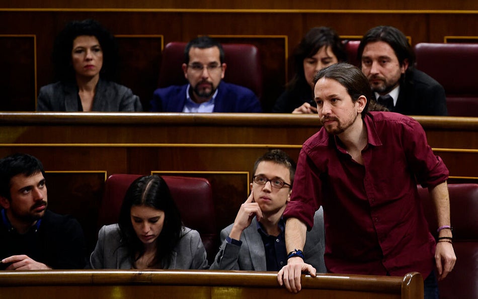 4 de marzo de 2016. El tono entre Iglesias y Sánchez se endurece durante ese intento de investidura con el apoyo de Rivera. A partir de ese día, Sánchez no perdona que Iglesias votara en contra del gobierno con Rivera.