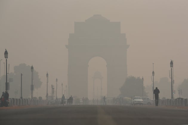A view of the India Gate engulfed in heavy smog due to rise in pollution on November 13, 2019 in New Delhi, India.