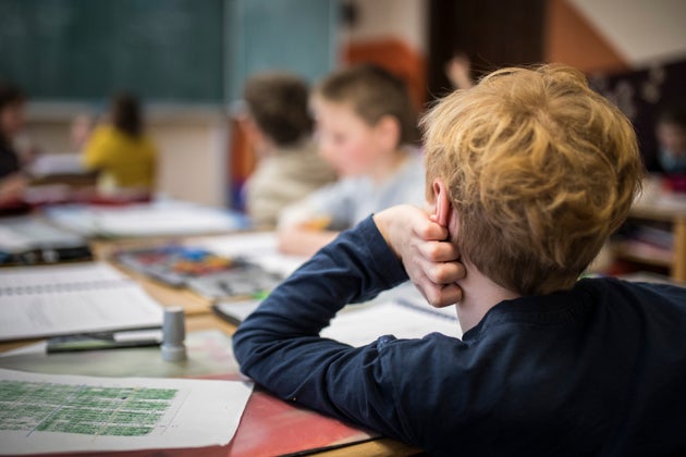 Niños en una escuela.