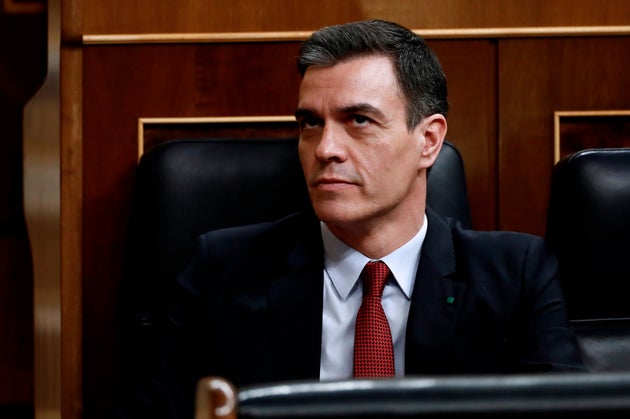 Sánchez pide unidad y lealtad y promete una comisión parlamentaria de seguimiento