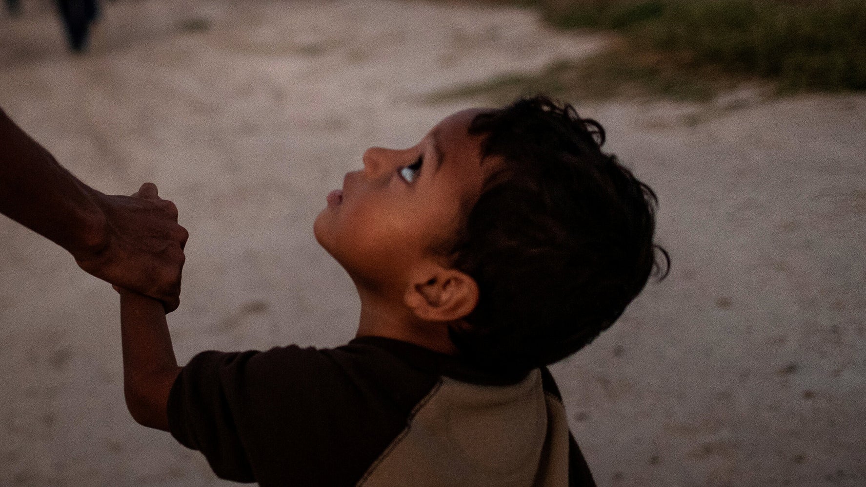 U.S. Ejected 8,800 Unaccompanied Migrant Kids, Ignoring Precautions Against Child Trafficking - Breaking News U.S. Ejected 8,800 Unaccompanied Migrant Kids, Ignoring Precautions Against Child Trafficking