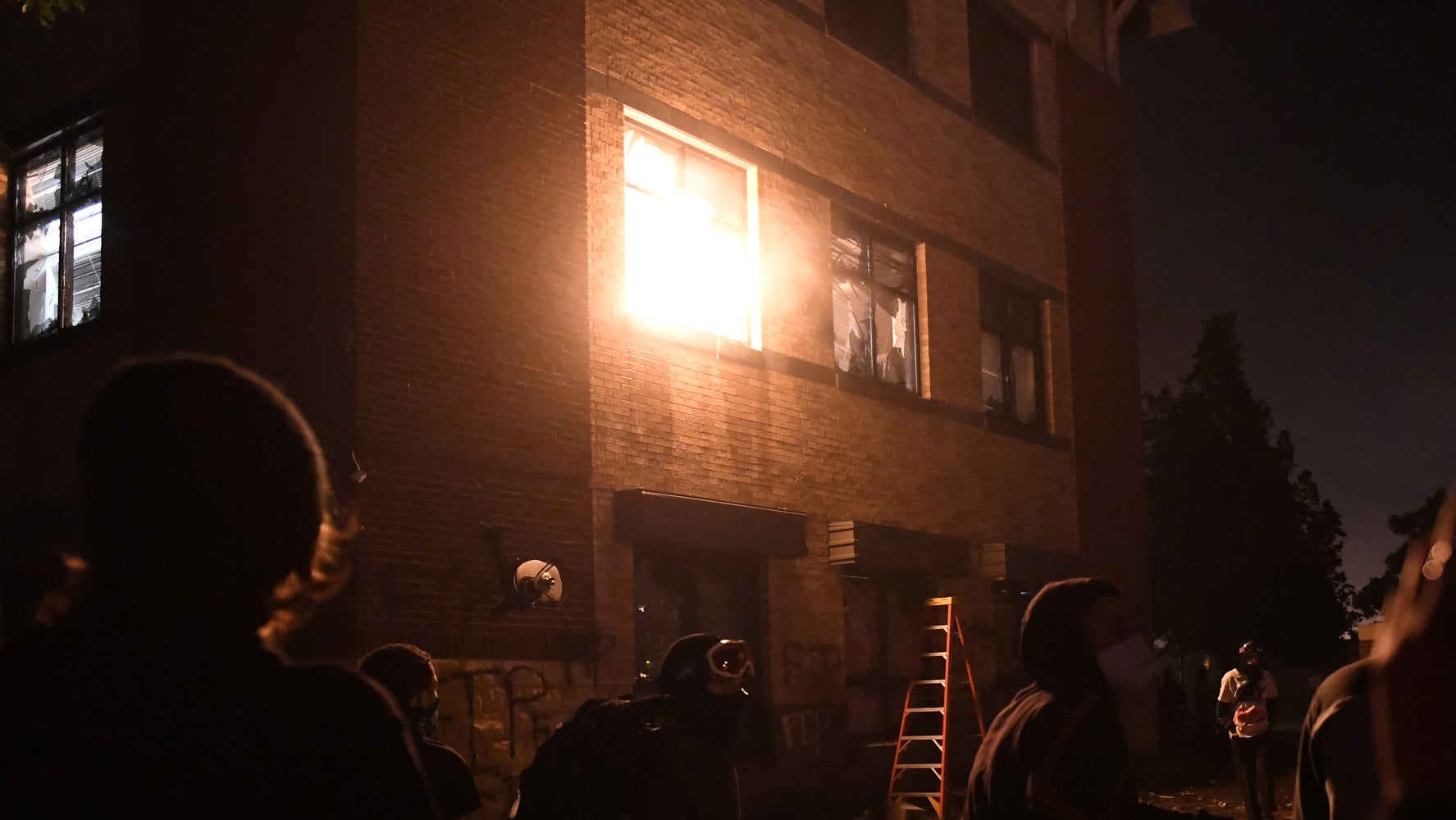 FBI: Far-Right Extremist Posed As BLM Protester, Shot Minneapolis Precinct - FBI: Far-Right Extremist Posed As BLM Protester, Shot Minneapolis Precinct