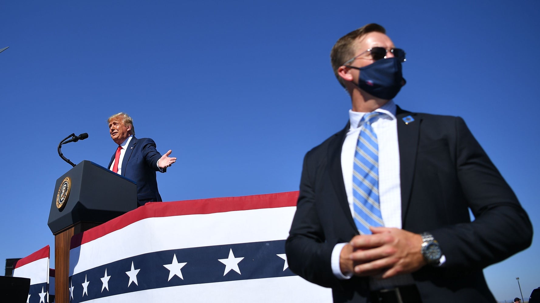 More Than 130 Secret Service Officers In COVID Isolation After Trump Campaign Rallies - More Than 130 Secret Service Officers In COVID Isolation After Trump Campaign Rallies