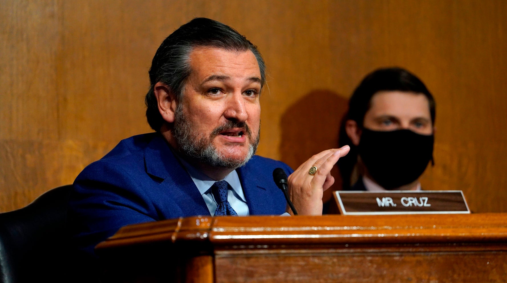 Ted Cruz Tweet About Mask-Wearing Senator's 'Fake Virtue' Falls Flat On Its Face - Ted Cruz Tweet About Mask-Wearing Senator's 'Fake Virtue' Falls Flat On Its Face