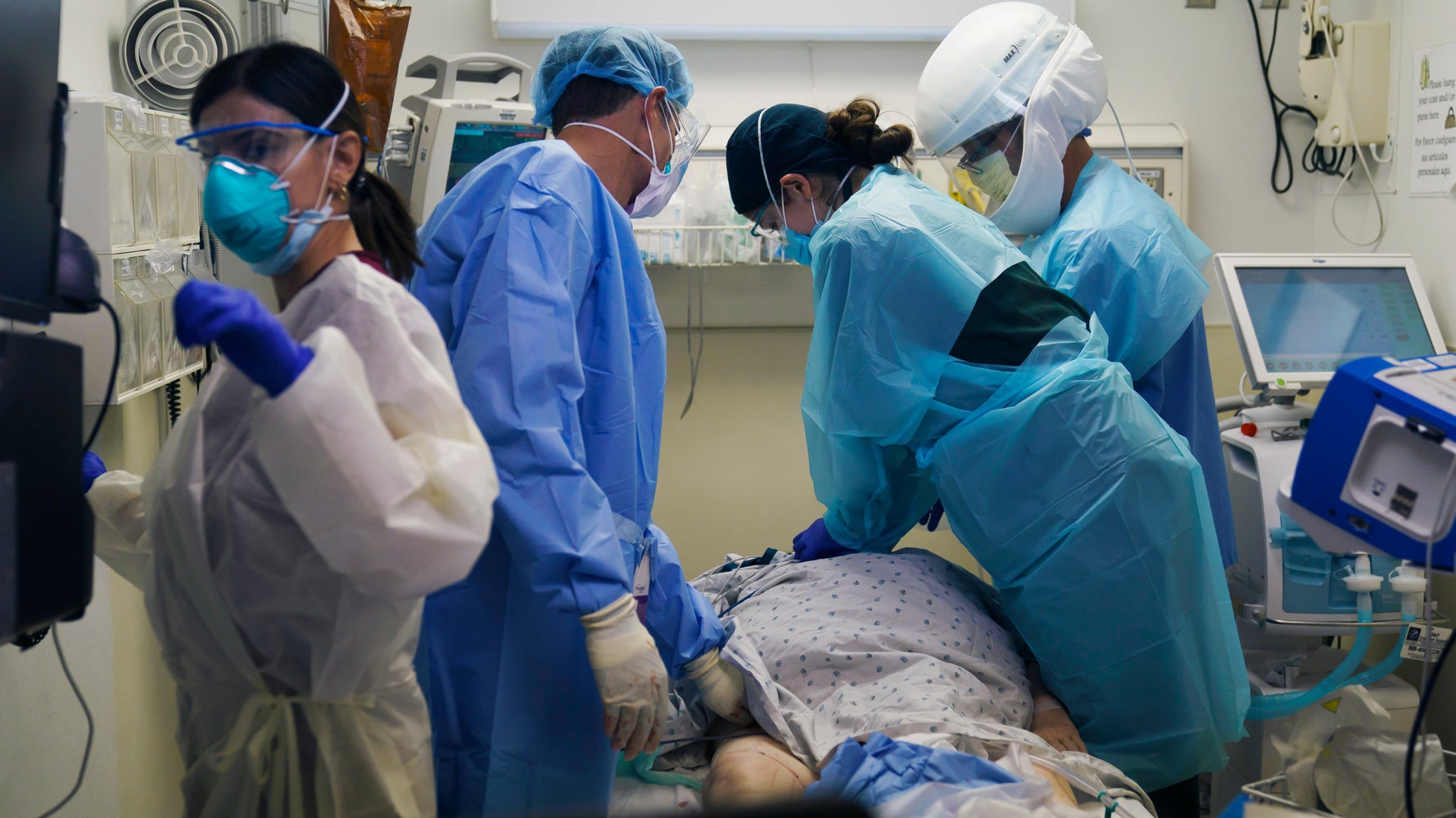 Daily COVID-19 Deaths In U.S. Reach Highest Level Since May - Daily COVID-19 Deaths In U.S. Reach Highest Level Since May