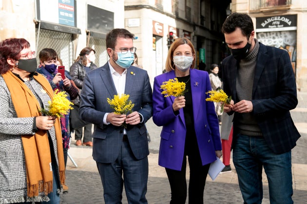 De izquierda a derecha: Dolors Bassa, Pere Aragonès, Carme Forcadell y Roger Torrent en un acto en Barcelona el 3 de febrero.