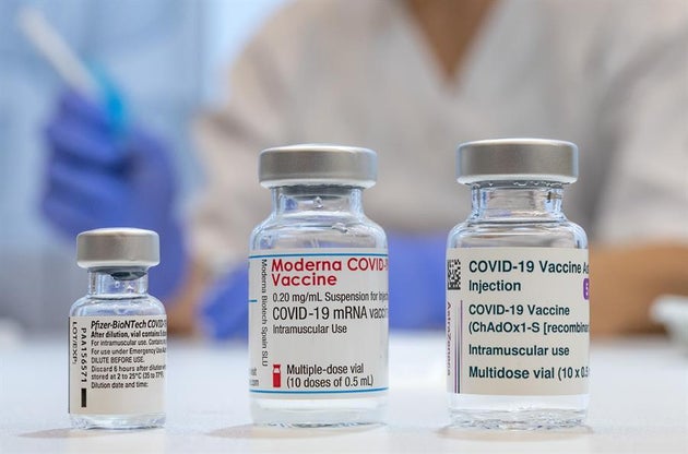 Dosis de las vacunas de Pfizer-BioNTech, Moderna y AstraZeneca