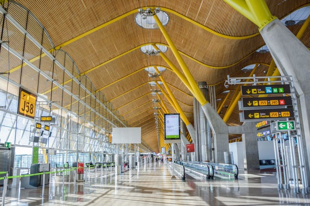 La terminal 4 del aeropuerto Adolfo Suárez Madrid Barajas, completamente vacía durante la pandemia.