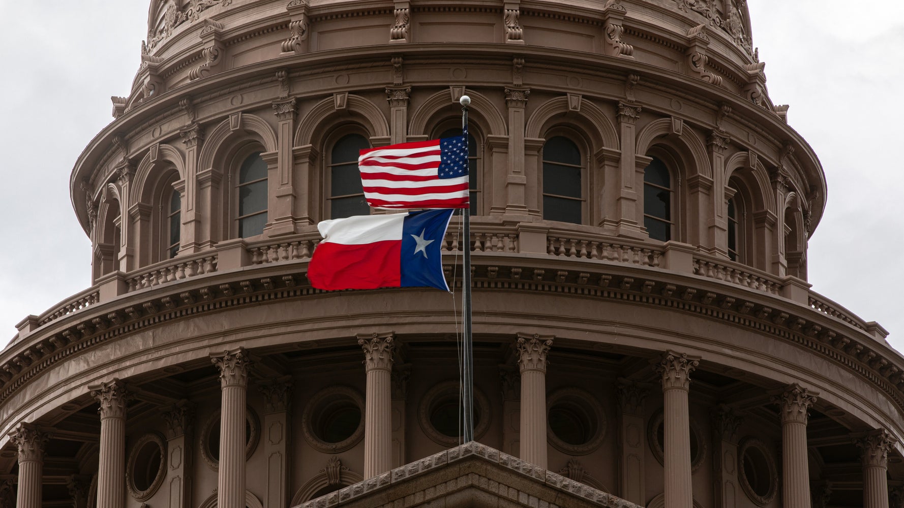 Democratic Lawmakers Consider Fleeing Texas To Prevent New Voter Suppression Measures 1 Democratic Lawmakers Consider Fleeing Texas To Prevent New Voter Suppression Measures