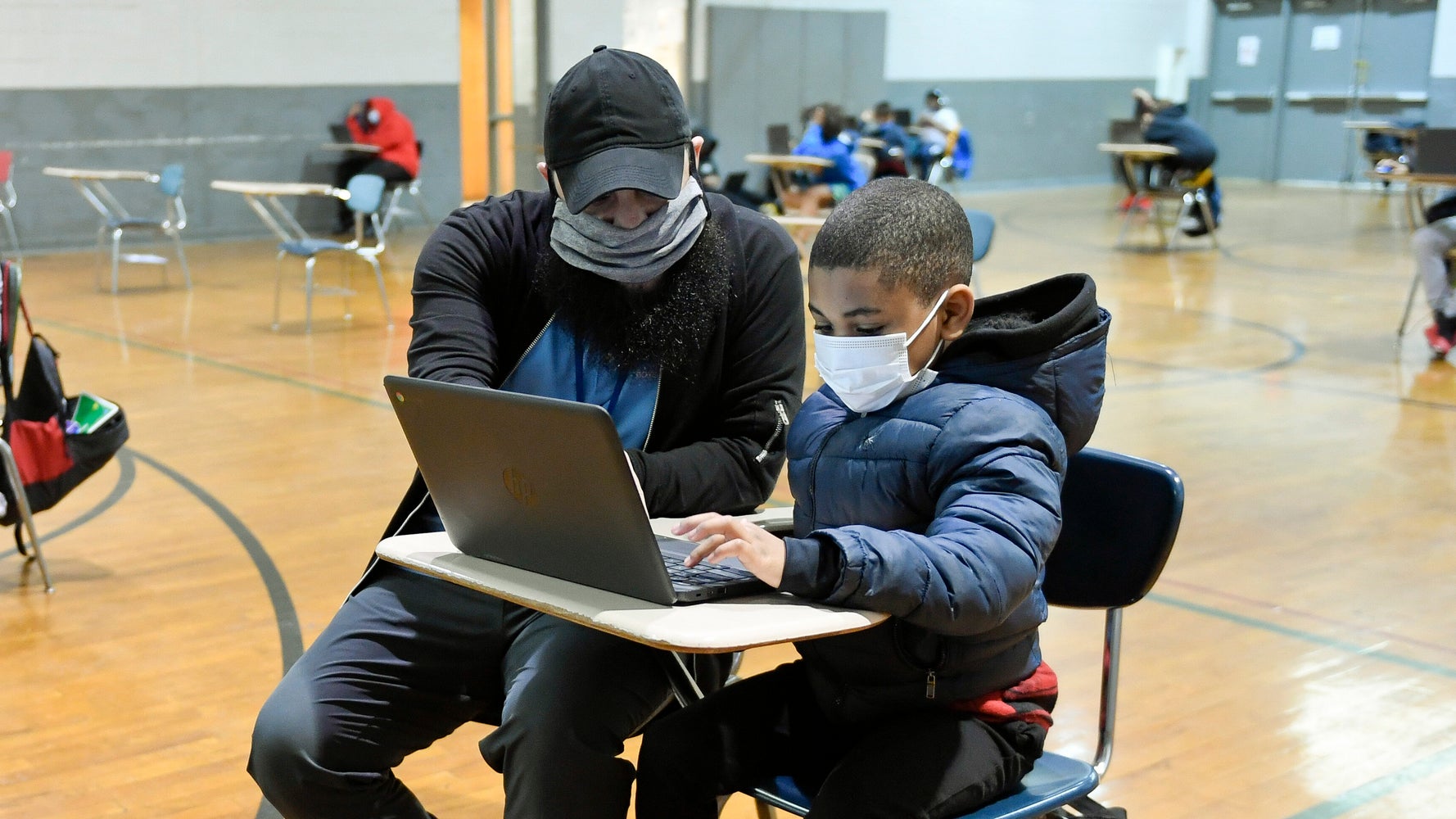 Leading Pediatrics Group Recommends All Kids Wear Masks In School This Fall 1 Leading Pediatrics Group Recommends All Kids Wear Masks In School This Fall