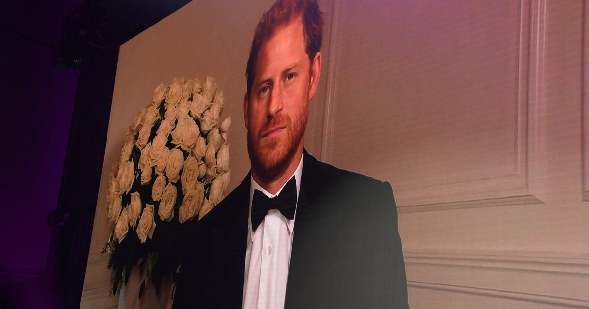 Prince Harry Blames Mass Misinformation For Vaccine Hesitancy In Surprise Appearance 1 Prince Harry Blames Mass Misinformation For Vaccine Hesitancy In Surprise Appearance