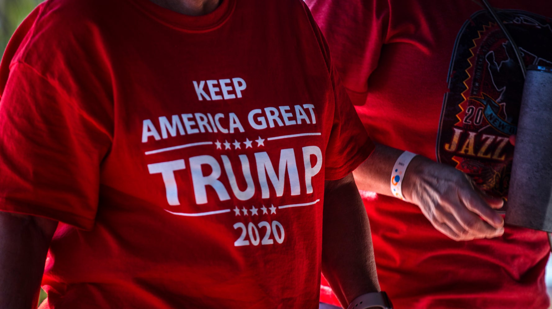 California Recall Election Worker Sent Home For Wearing MAGA Merch On The Job - newspostwall California Recall Election Worker Sent Home For Wearing MAGA Merch On The Job