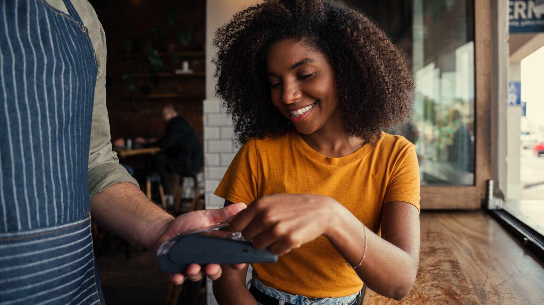How To Avoid Blowing Your Budget With The New £100 Contactless Limit 1 How To Avoid Blowing Your Budget With The New £100 Contactless Limit