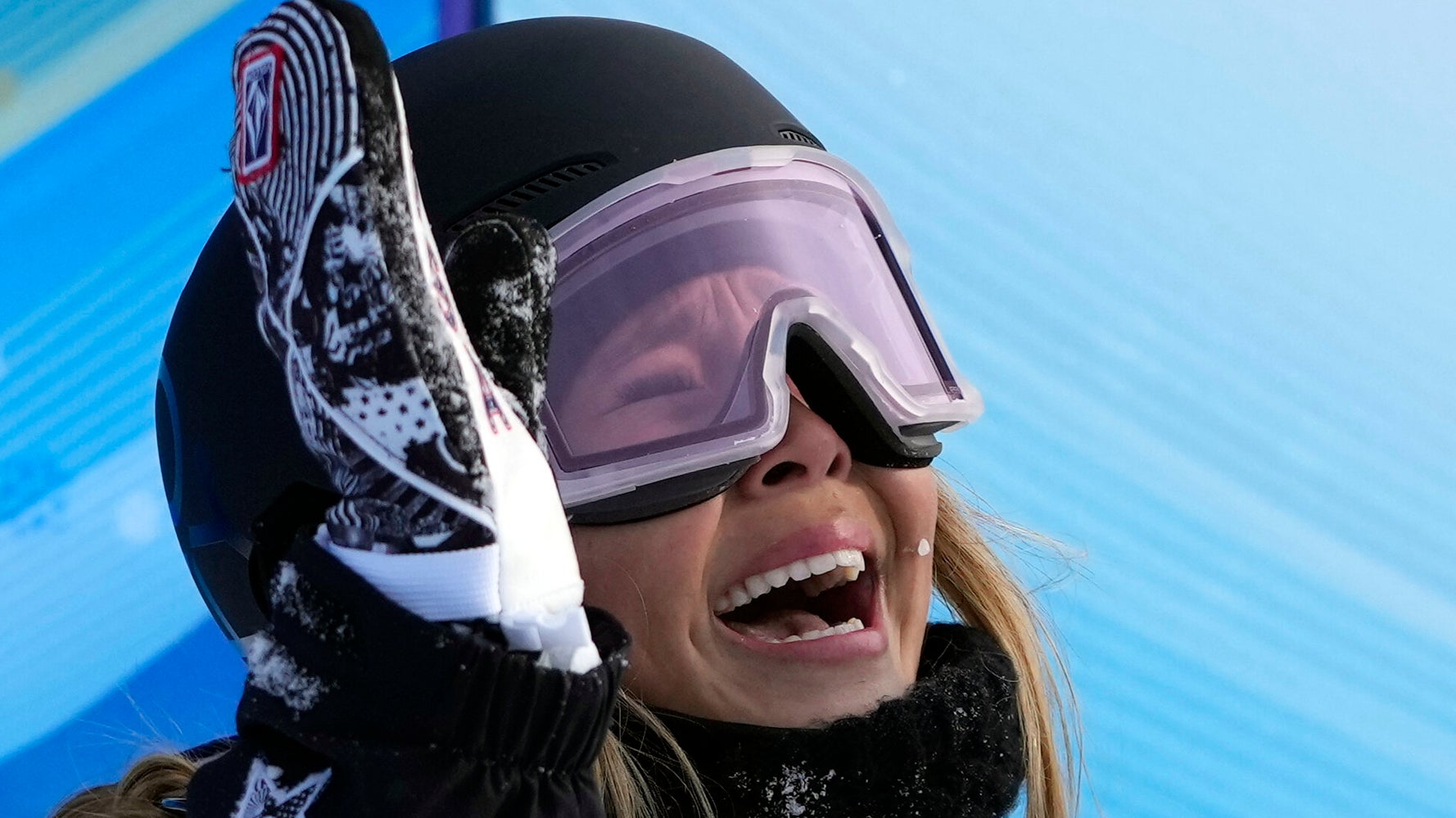 Chloe Kim Makes Olympic History With Halfpipe Gold - breaking news headlines Chloe Kim Makes Olympic History With Halfpipe Gold
