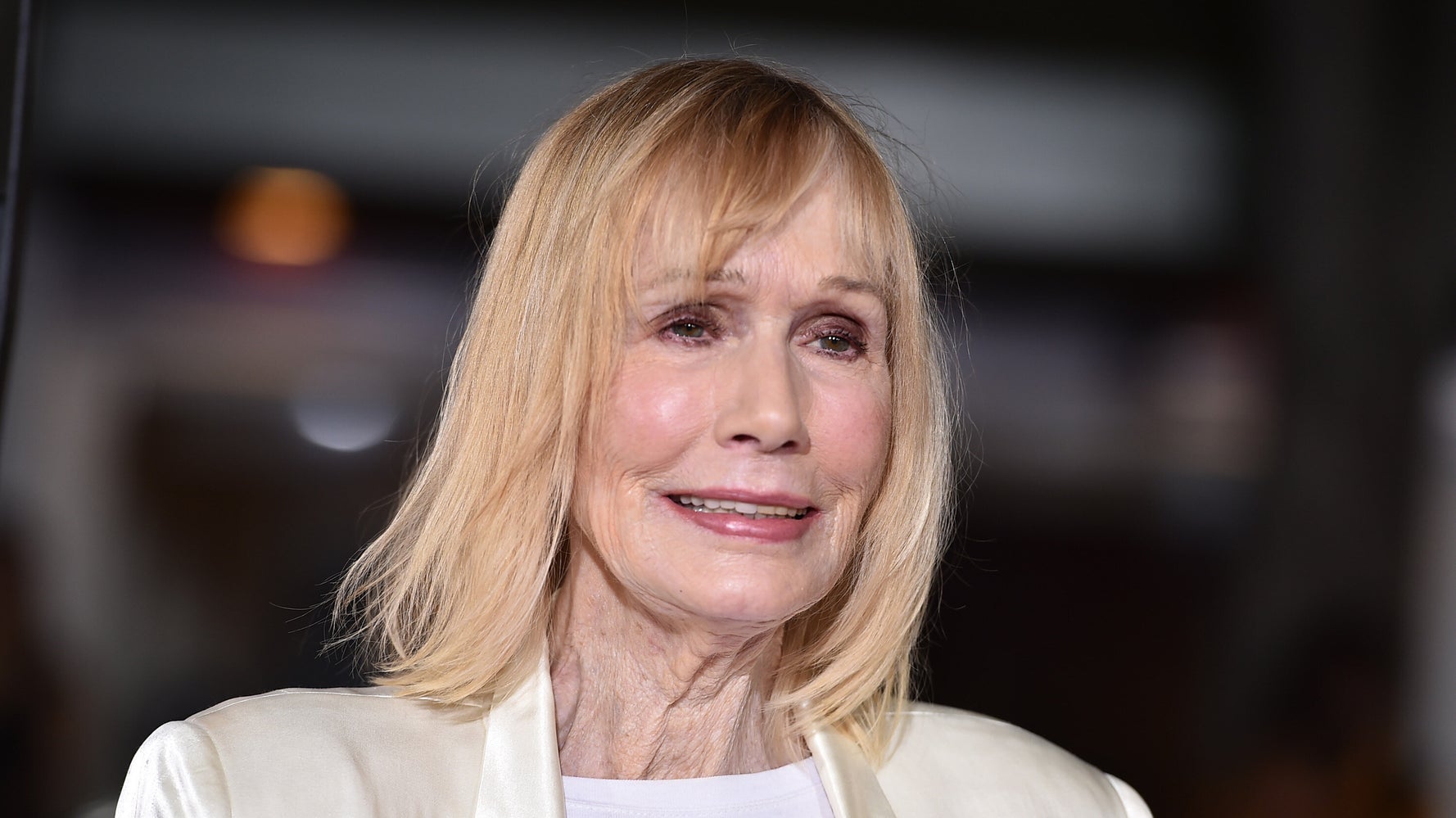 Oscar-Nominated 'MASH' Star Sally Kellerman Dies - latest news headlines for today Oscar-Nominated ‘MASH’ Star Sally Kellerman Dies