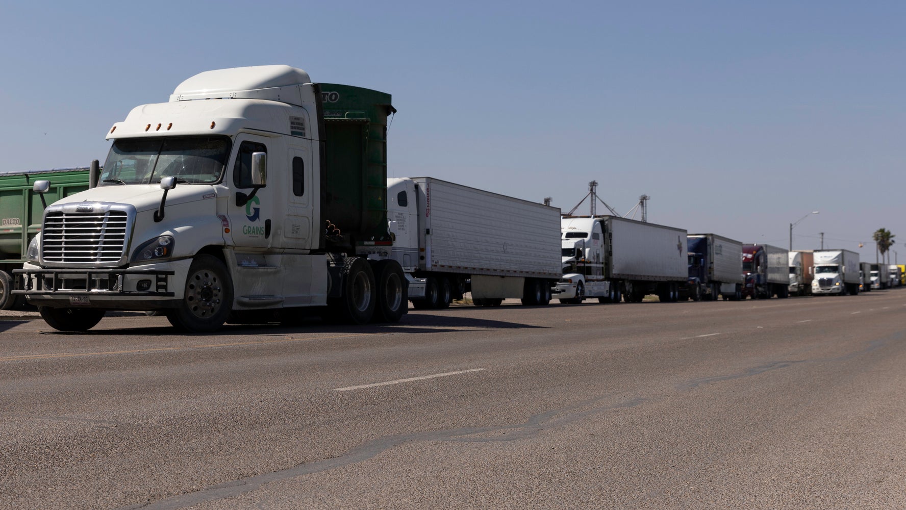 Texas Gov. Makes Deal With 2 More Mexican Leaders On Supply Chain Crisis He Created - Breaking News Texas Gov. Makes Deal With 2 More Mexican Leaders On Supply Chain Crisis He Created