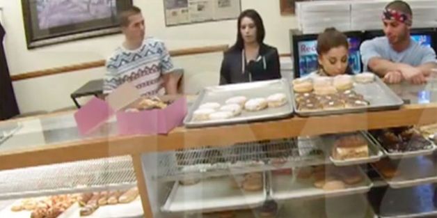 Ariana Grande Will Not Be Charged In Donut-Licking Incident