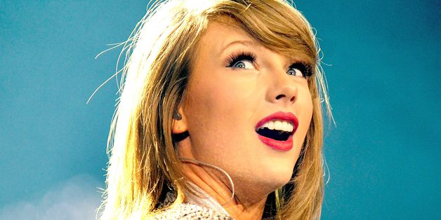 Taylor Swift Donates $50,000 To Young Fan With Cancer