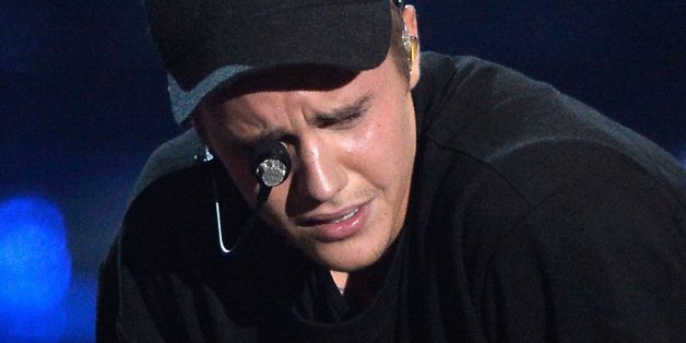 The Real Reason Justin Bieber Cried After His VMAs Performance