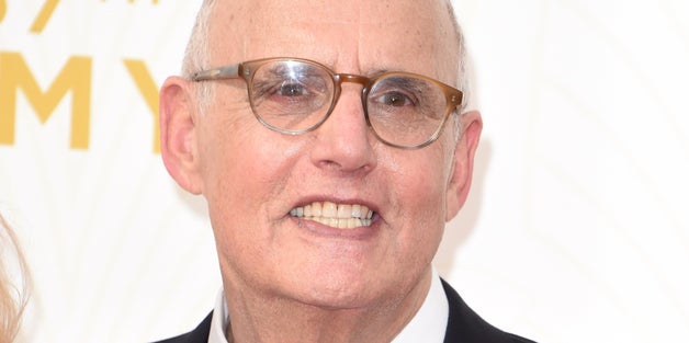 Jeffrey Tambor Dedicates Emmy Award To Transgender Community