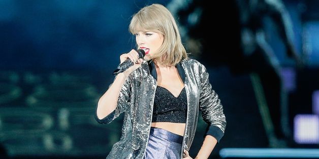 Taylor Swift Shakes It Off With Adorable 7-Year-Old Dancer