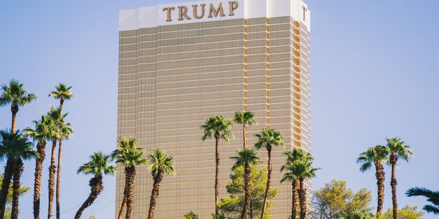 2 Reporters Stayed At Trump's Hotel In Las Vegas. What Happened Next Was Yuuuuge.