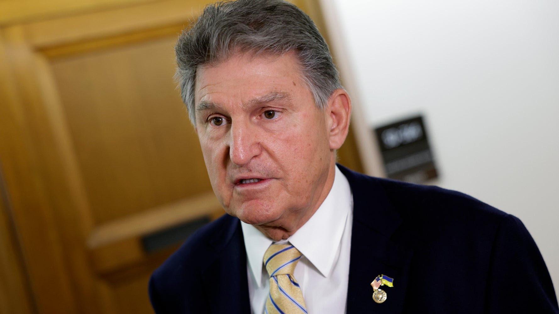 Joe Manchin Says He'd Do 'Anything' For Gun Control ― Except Eliminate Filibuster - Breaking News Joe Manchin Says He'd Do 'Anything' For Gun Control ― Except Eliminate Filibuster