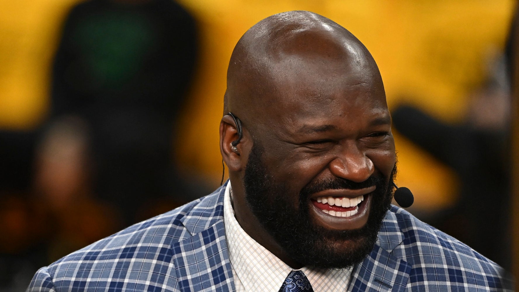 Shaquille O'Neal Roasts Fan On Twitter For Saying He Needed Kobe Bryant To Win Rings - breaking news headlines Shaquille O'Neal Roasts Fan On Twitter For Saying He Needed Kobe Bryant To Win Rings