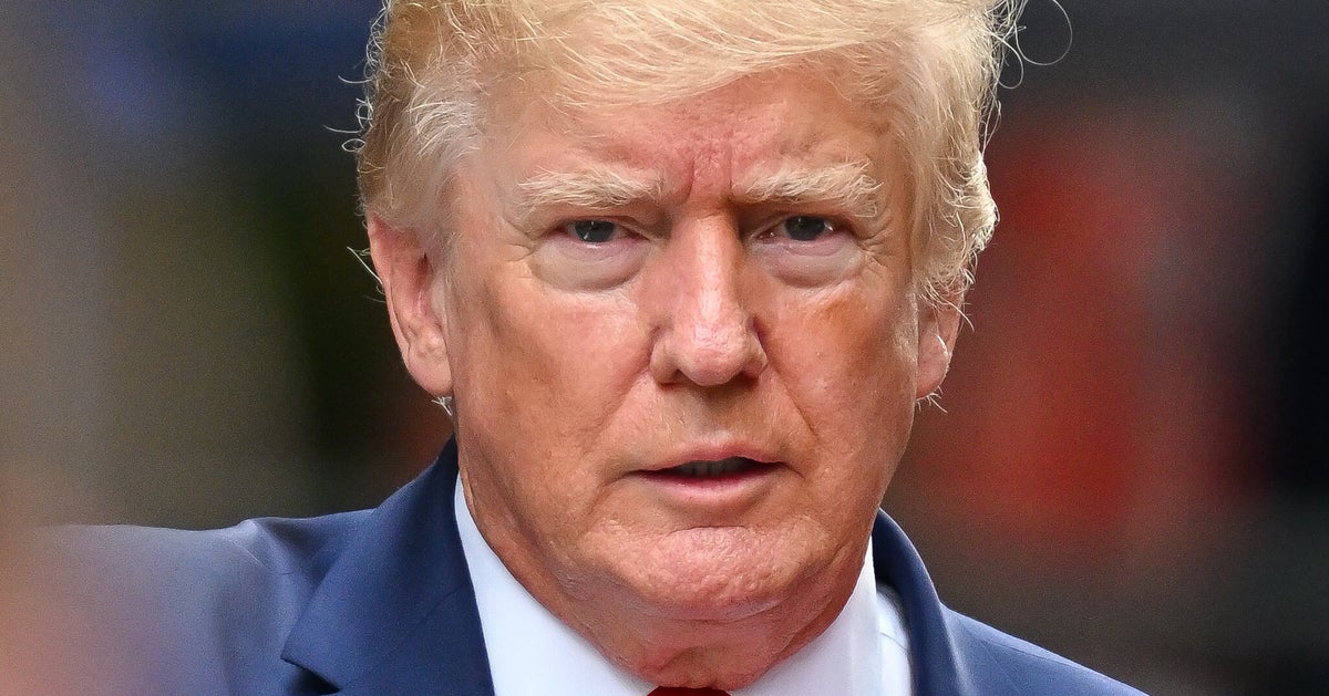 Donald Trump Threatens To Sue Fox News Over Ad That Calls His Fans ‘Suckers’ Donald Trump Threatens To Sue Fox News Over Ad That Calls His Fans ‘Suckers’