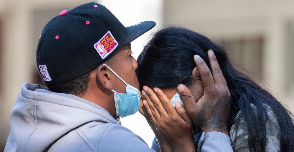 Law Enforcement Investigating Case Of Migrants Lured To Martha’s Vineyard Law Enforcement Investigating Case Of Migrants Lured To Martha’s Vineyard