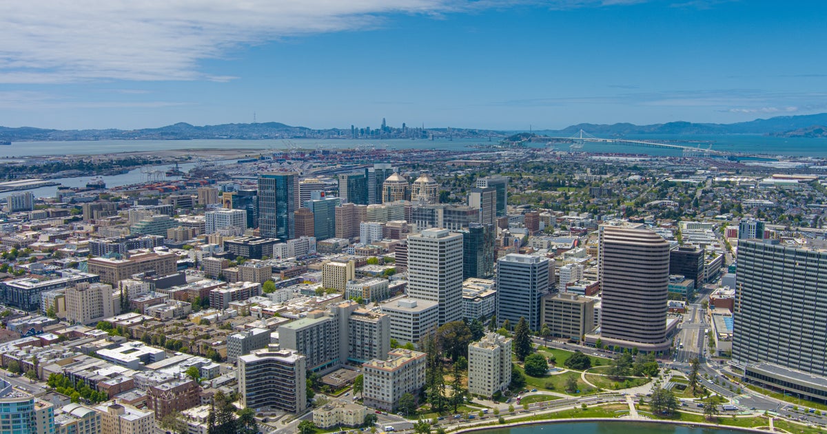 At Least 6 People Wounded In Shooting At School In Oakland At Least 6 People Wounded In Shooting At School In Oakland