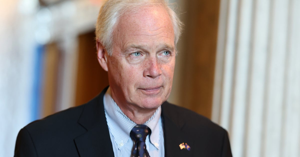 Sen. Ron Johnson Booed After Debate Answer About Rival’s ‘Admirable’ Qualities Backfires Sen. Ron Johnson Booed After Debate Answer About Rival’s ‘Admirable’ Qualities Backfires