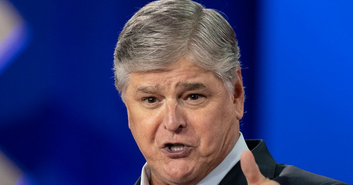 Twitter Users Torch ‘Shill’ Sean Hannity For Accepting Bizarre GOP Award Twitter Users Torch ‘Shill’ Sean Hannity For Accepting Bizarre GOP Award
