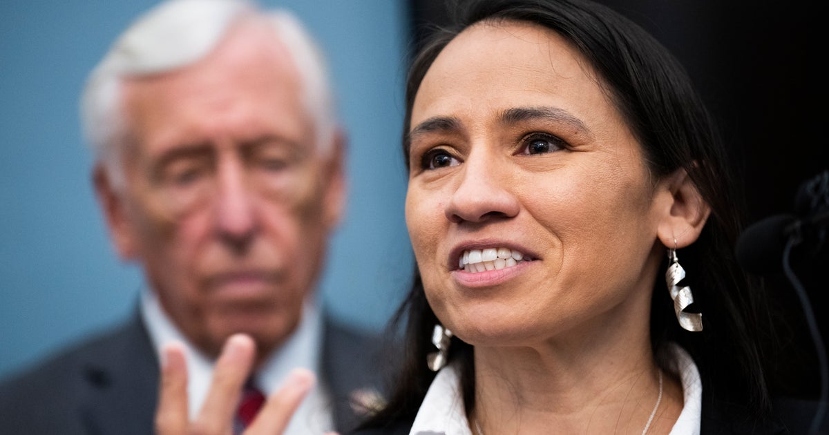Sharice Davids Is In A Fight For Kansas’ Suburban Middle Sharice Davids Is In A Fight For Kansas’ Suburban Middle