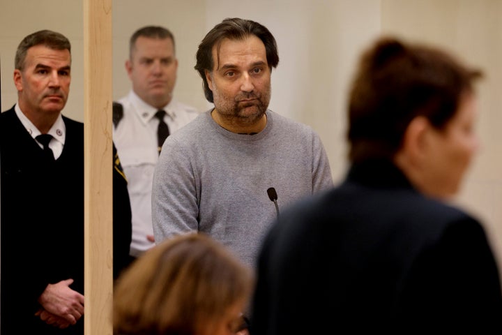 Brian Walshe Googled ‘Best Ways To Dispose Of A Body’ After Wife’s Disappearance: DA read full article at worldnews365.me 5 Brian Walshe, center, listens during his arraignment Wednesday in Quincy, Massachussetts, on a charge of murdering his wife, Ana Walshe.