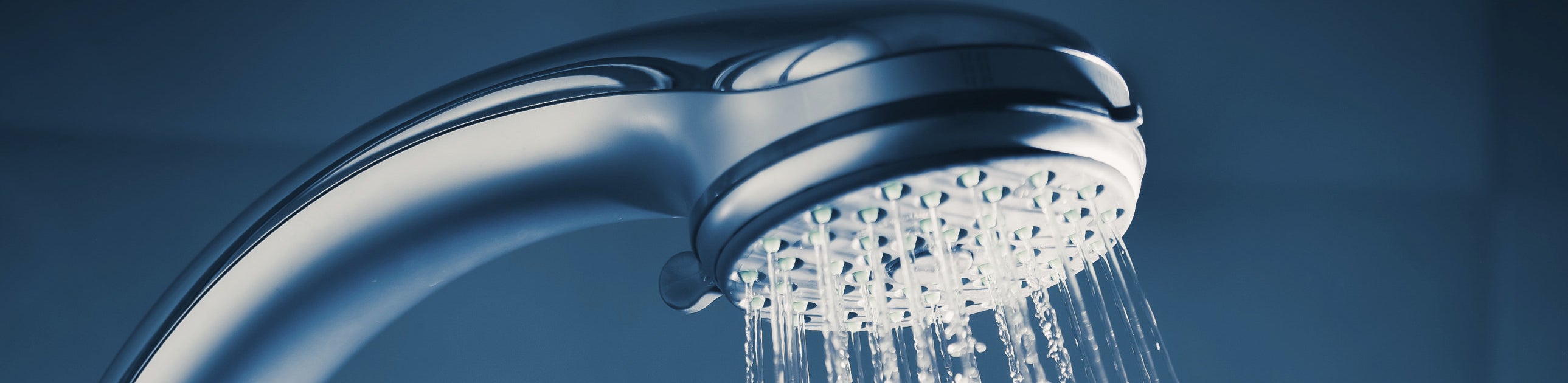 5 Shower Mistakes That Are Drying Out Your Skin