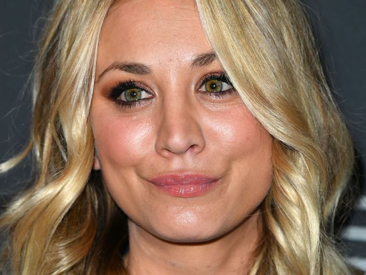 Dont Even Try To Shame Kaley Cuoco About Her Plastic Surgery Huffpost