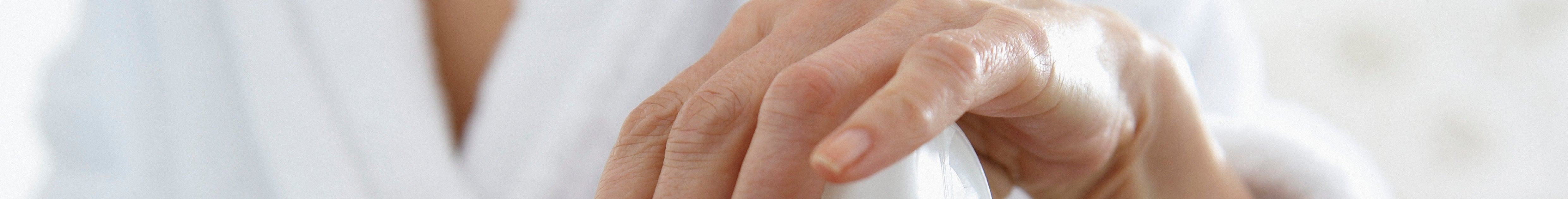 5 Simple Ways To Make Your Hands Look Younger