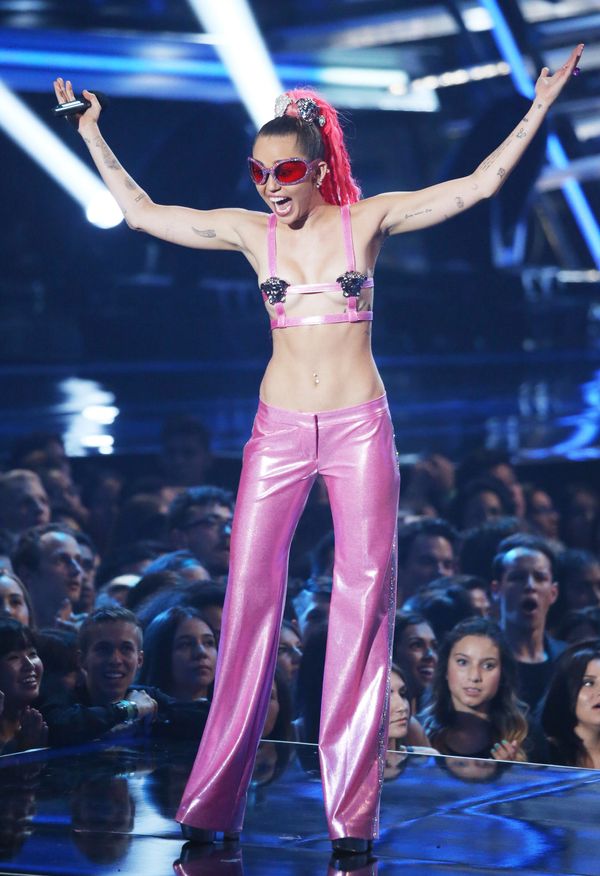 Miley Cyruss Nsfw Vmas Outfits Almost Make Us Forget That 2013 Debacle