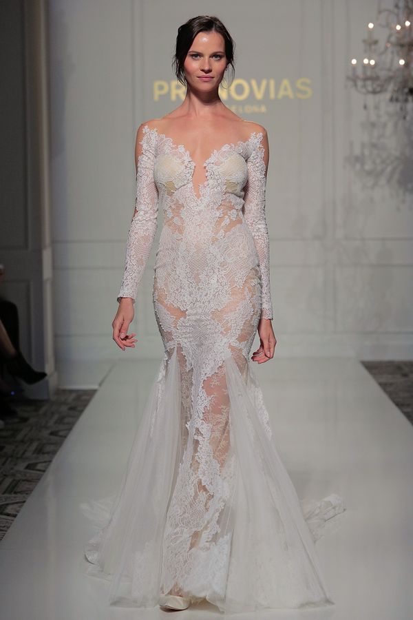 The 15 Most Nsfw Wedding Dresses From Bridal Fashion Week Huffpost 