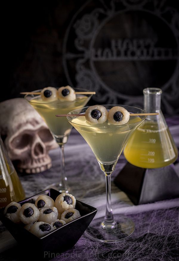 Spooky Cocktails For Halloween
 Creepy Halloween Cocktail Recipes To Celebrate The Holiday Right